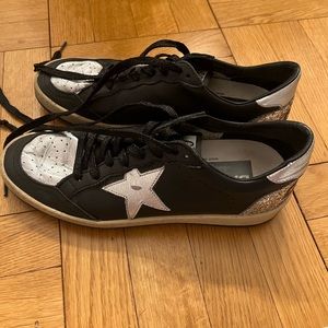 Golden Goose ballstar black & silver star size 38 or 8 EXCEL COND BARELY WORN!